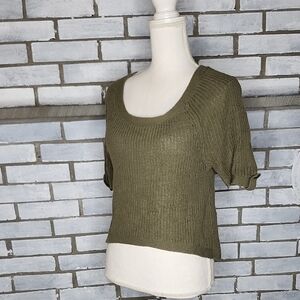 Mudd Junior's Short Sleeve Sage Knit Crop Top Sweater Size Medium